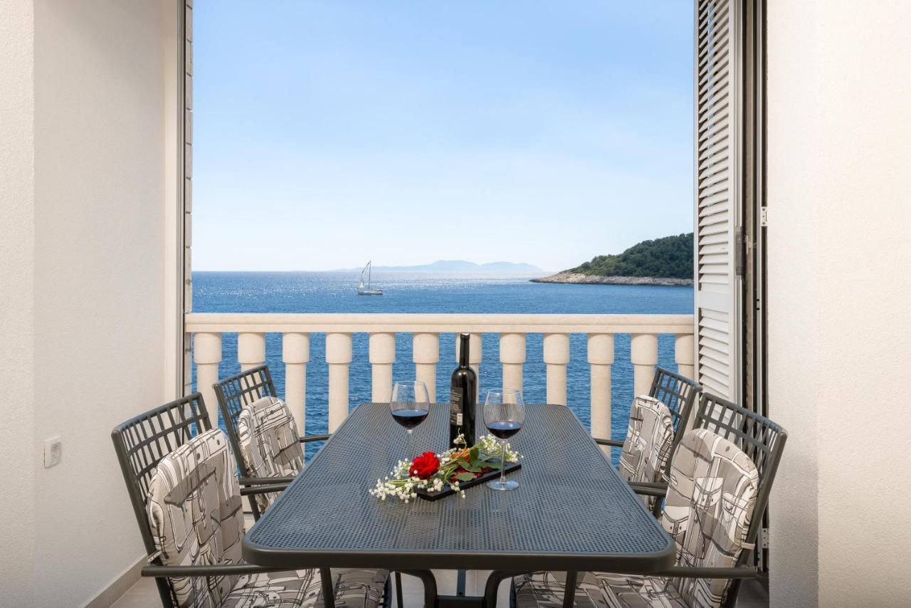 Luxury Bellavista Amazing Sea Holidays With Private Beach & Parking ميلنا المظهر الخارجي الصورة