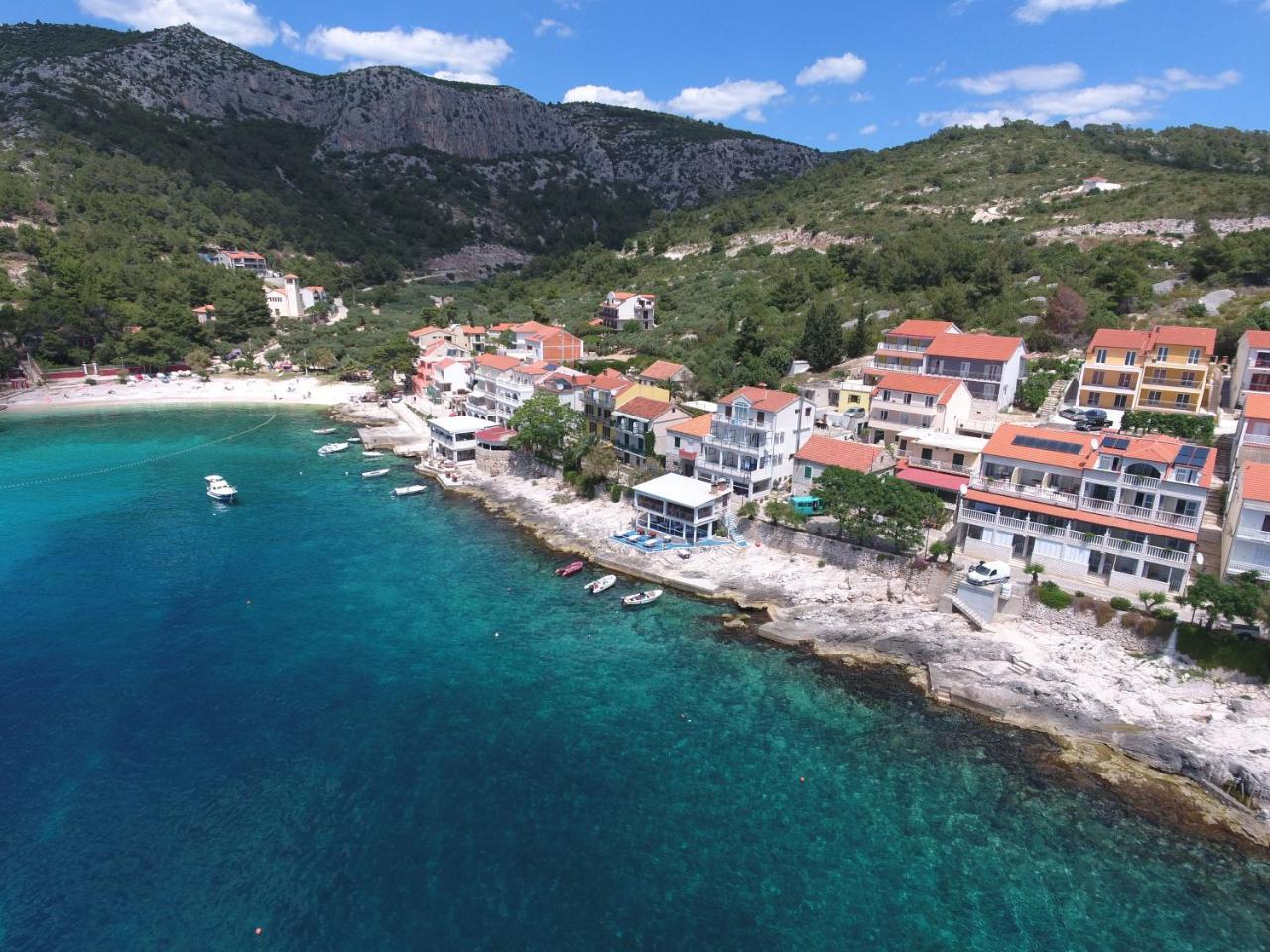Luxury Bellavista Amazing Sea Holidays With Private Beach & Parking ميلنا المظهر الخارجي الصورة