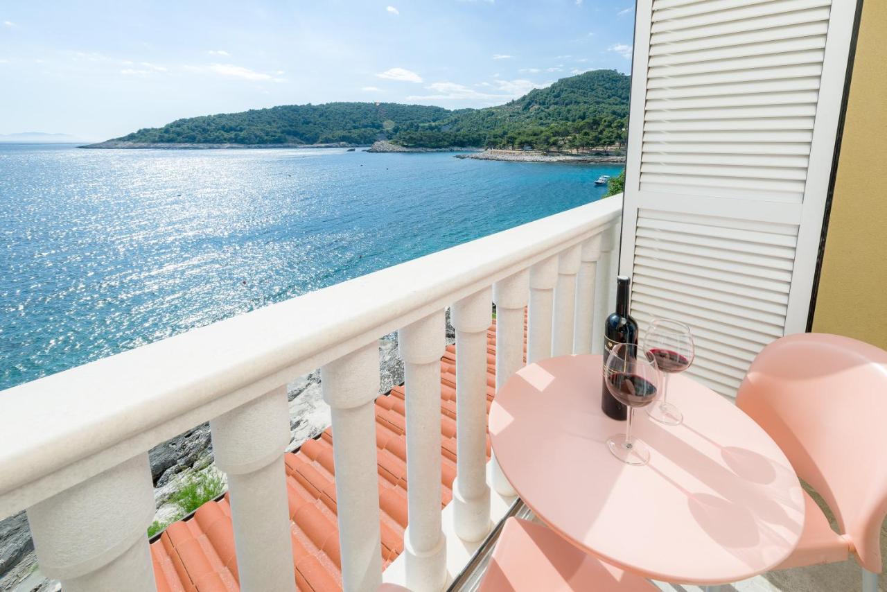 Luxury Bellavista Amazing Sea Holidays With Private Beach & Parking ميلنا المظهر الخارجي الصورة