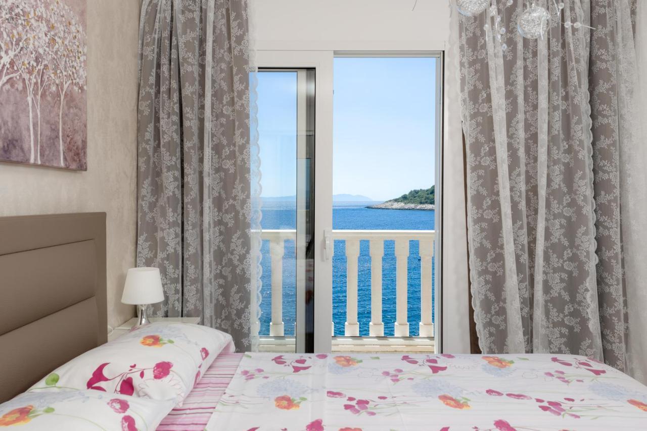 Luxury Bellavista Amazing Sea Holidays With Private Beach & Parking ميلنا المظهر الخارجي الصورة