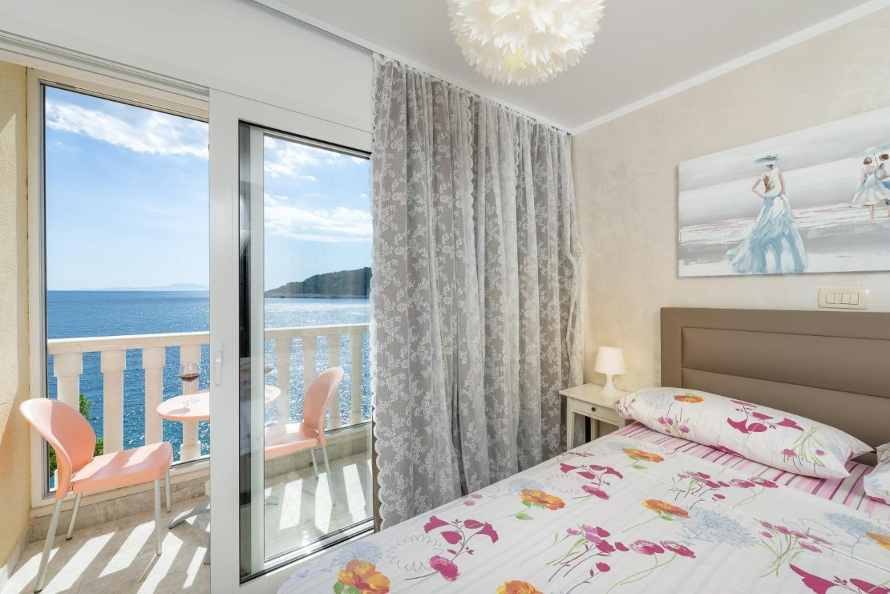 Luxury Bellavista Amazing Sea Holidays With Private Beach & Parking ميلنا المظهر الخارجي الصورة