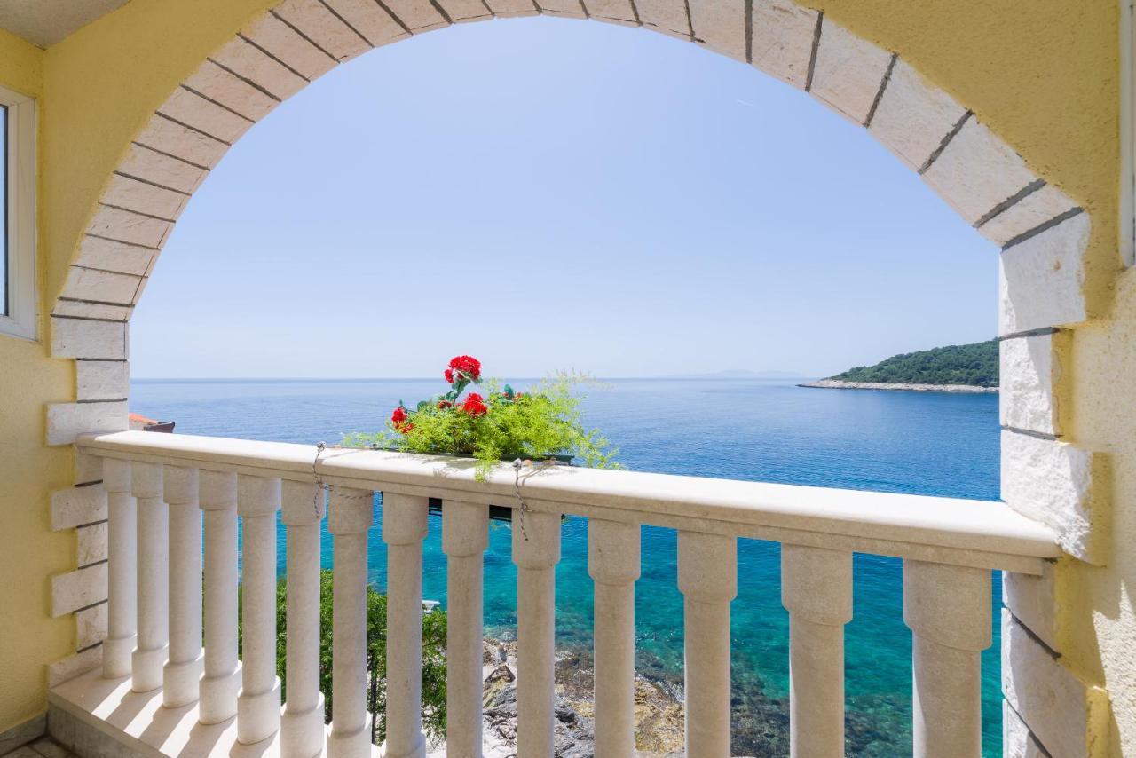 Luxury Bellavista Amazing Sea Holidays With Private Beach & Parking ميلنا المظهر الخارجي الصورة