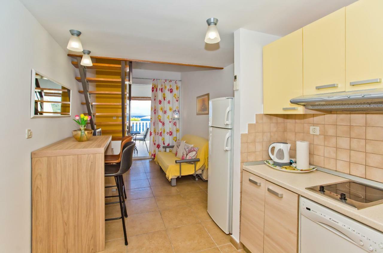 Luxury Bellavista Amazing Sea Holidays With Private Beach & Parking ميلنا المظهر الخارجي الصورة